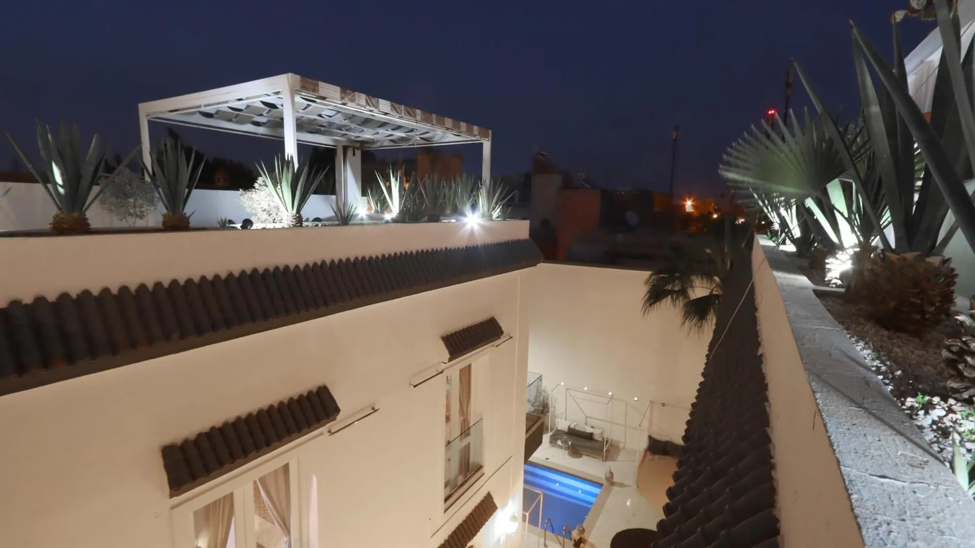 Bed & Breakfast Riad-283 - 5 Chambres Avec Piscine - Marrakech Marakéš Maroko